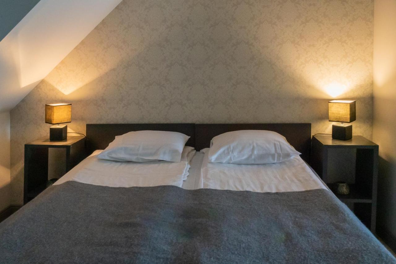 Dagen Haus Guesthouse Orjaku Buitenkant foto