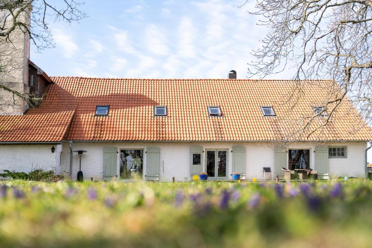 Dagen Haus Guesthouse Orjaku Buitenkant foto